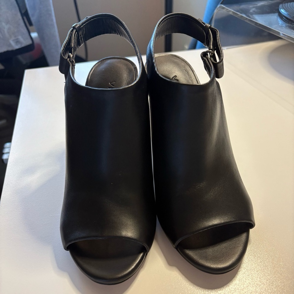 Vince Black Leather Peep-Toe Block Heel Mules Size 6 - Picture 2 of 8